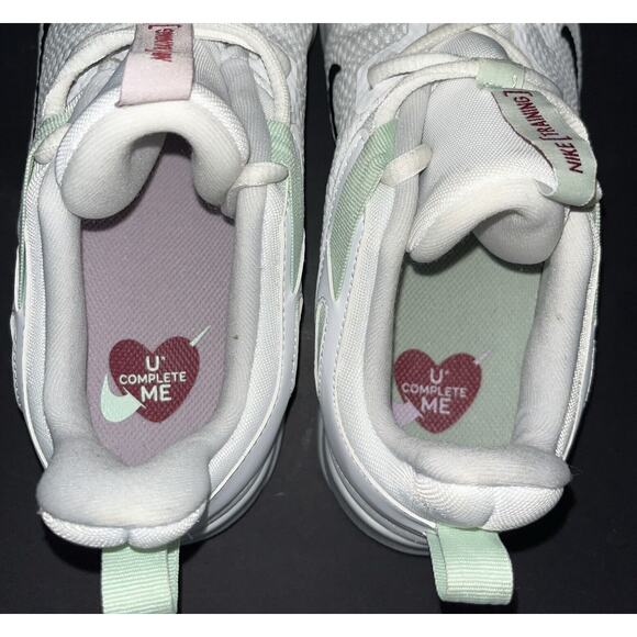 Nike Legend Essential White‎ Pistachio Green Lilac CD0212-100 Women's Sz 9 - Picture 8 of 9